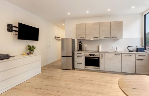 Allensbach Apartment | Apartment 'Ferienwohnung Waldblick' with Balcony, Wi-Fi and Air Conditioning