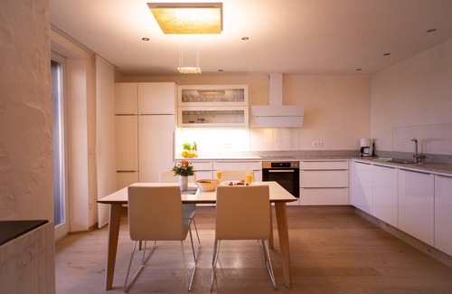 Pelham Apartment | Apartment 'Ferienwohnung Weitblick' with Lake View, Shared Garden and Wi-Fi