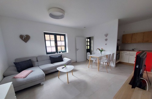 Muhl Rosin Apartment | Apartment 'Ferienwohnung' with Lake View, Shared Terrace and Air Conditioning