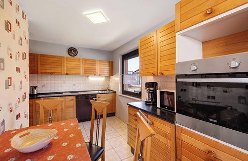 Messstetten Apartment | Apartment 'Ferienwohnung Eleonore' with Shared Terrace, Shared Garden and Wi-Fi