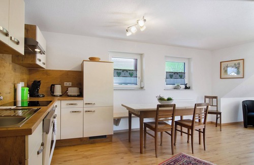 Gemarkung Oberdigisheim Apartment | Apartment 'Ferienwohnung Felix' with Balcony and Wi-Fi