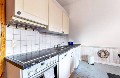 Neukirchen/Erzgeb Apartment | Apartment 'Ferienwohnung Freiblick' with Shared Terrace, Shared Garden and Wi-Fi
