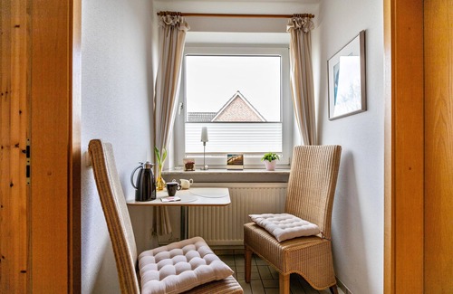 Suden Apartment | Apartment 'Ferienwohnung 'bi Uns To Hus' -' with Private Terrace, Private Garden and Wi-Fi