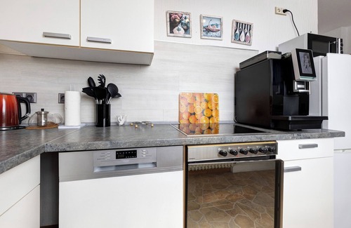 Oberhausen Apartment | Apartment 'Ferienwohnung Oberhausen Sterkrade2' with Wi-Fi