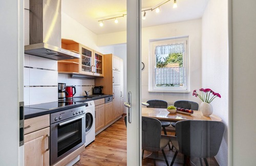 Strausberg Apartment | Apartment 'Ferienwohnung Am Straussee' with Private Terrace and Wi-Fi