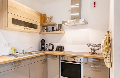Tittmoning Apartment | Apartment 'Ferienwohnung Dandlberg' with Mountain View, Private Terrace and Wi-Fi