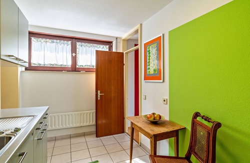 Neusatzeck Apartment | Apartment 'Ferienwohnung Fasse' with Shared Garden and Wi-Fi