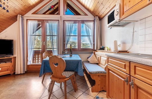 Wittenschwand Apartment | Apartment 'Ferienwohnung Widercherie' with Shared Garden, Balcony and Wi-Fi