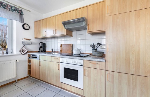 Klanxbuell Apartment | Apartment 'Ferienwohnung Seestern' with Shared Terrace, Shared Garden and Wi-Fi