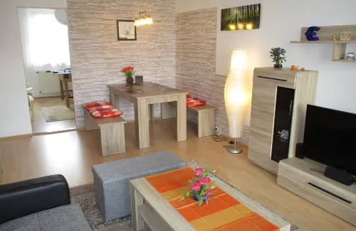 Schlieben Apartment | Apartment 'Ferienwohnung Schlieben' with Balcony and Wi-Fi