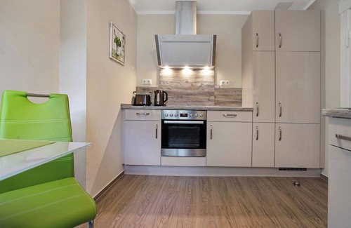 Stralsund Apartment | Apartment 'Ferienwohnung Bleichen' with Private Pool, Shared Garden and Wi-Fi