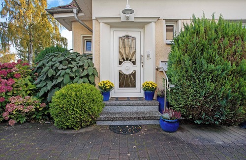 Stralsund Apartment | Apartment 'Ferienwohnung Bleichen' with Private Pool, Shared Garden and Wi-Fi