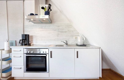 Stralsund Apartment | Apartment 'Ferienwohnung Spallholtz' with Balcony and Wi-Fi