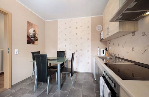 Briedern Apartment | Apartment 'Ferienwohnung Andres' with Private Terrace, Private Garden and Wi-Fi
