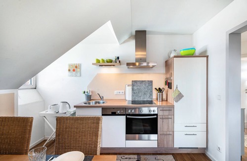 Forstern Apartment | Apartment 'Ferienwohnung Hobmaier' with Mountain View, Shared Garden and Wi-Fi