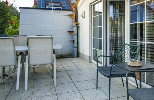 Munzingen Apartment | Apartment 'Ferienwohnung Arenda' with Private Terrace, Shared Garden and Wi-Fi