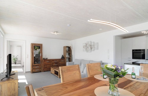 Stockach Apartment | Apartment 'Ferienwohnung Paul' with Mountain View, Shared Terrace and Wi-Fi