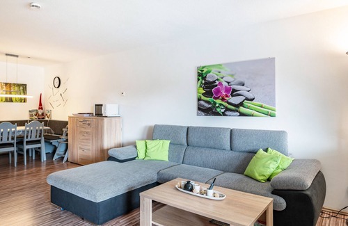 Todtmoos Apartment | Apartment 'Ferienwohnung Ursel' with Mountain View, Balcony and Wi-Fi