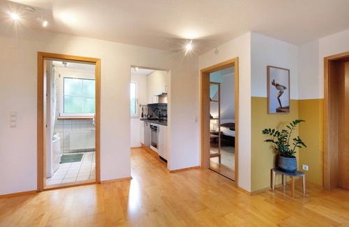Weilheim Apartment | Apartment 'Ferienwohnung Fellagrün' with Mountain View, Shared Garden and Wi-Fi