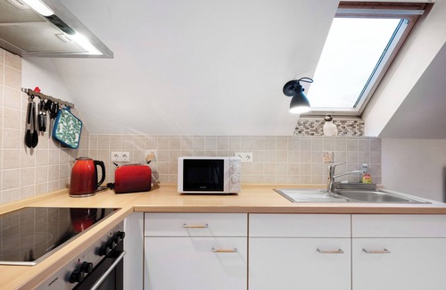 Lehe Apartment | Apartment 'Ferienwohnung Abendsonne' with Wi-Fi