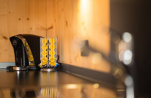 Auggen Apartment | Apartment 'Ferienwohnung Chardonnay' with Shared Pool, Shared Garden and Wi-Fi