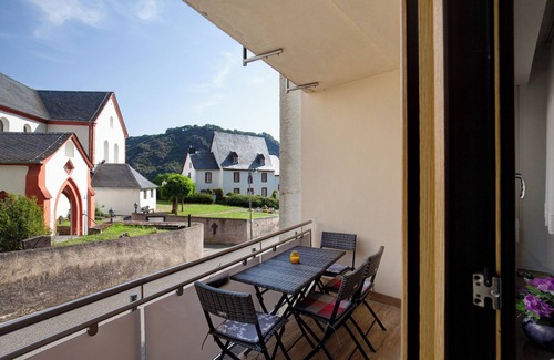 Hirzenach Apartment | Apartment 'Ferienwohnung Moni' with Balcony and Wi-Fi