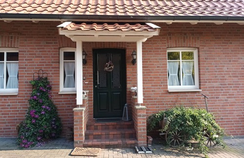 Burlo Apartment | Apartment 'Ferienwohnung Dornhege' with Private Terrace, Private Garden and Wi-Fi