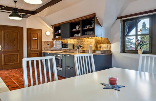 Dannau Apartment | Apartment 'Ferienwohnung Eichkater' with Private Terrace, Balcony and Wi-Fi