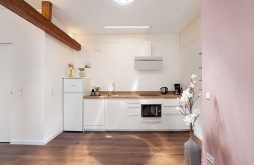 Egling Apartment | Apartment 'Ferienwohnung Marie' with Shared Terrace, Shared Garden and Wi-Fi