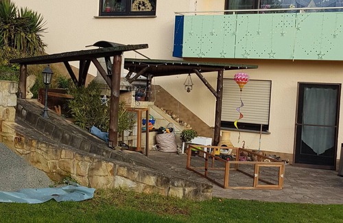 Eltmann Apartment | Apartment 'Ferienwohnung Karin' with Shared Garden, Balcony and Wi-Fi