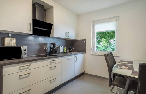 Glatten Apartment | Apartment 'Ferienwohnung Schwarzwald Idyll' with Private Garden and Wi-Fi