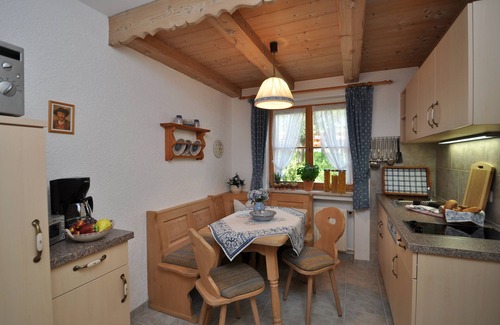 Obergrainau Apartment | Apartment 'Ferienwohnung Reintal' with Mountain View, Balcony and Wi-Fi