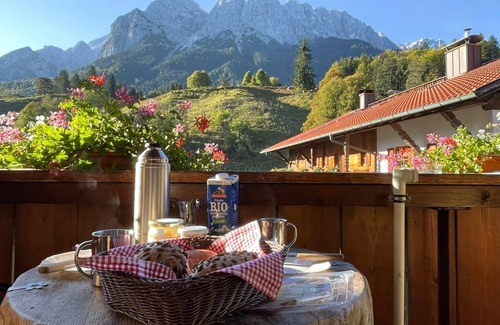 Obergrainau Apartment | Apartment 'Ferienwohnung Reintal' with Mountain View, Balcony and Wi-Fi