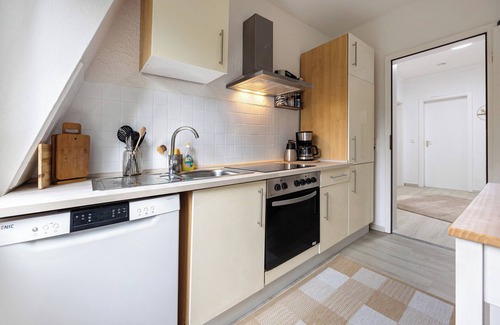 Heessen Apartment | Apartment 'Ferienwohnung Berti' with Balcony and Infrared Sauna