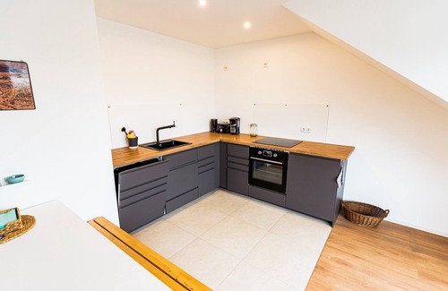 Wallersheim Apartment | Apartment 'Ferienwohnung Weitblick Koblenz' with Balcony and Wi-Fi