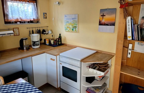 Pfaffendorfer Hohe Apartment | Apartment 'Ferienwohnung Brixius' with Private Terrace, Private Garden and Wi-Fi