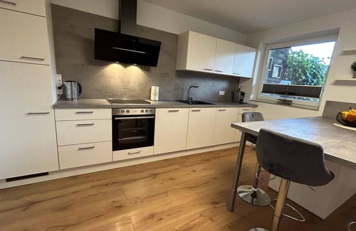 Lingen Apartment | Apartment 'Ferienwohnung Bella' with Private Terrace and Wi-Fi