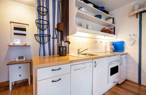 Rodenas Apartment | Apartment 'Ferienwohnung 3' with Shared Garden, Balcony and Wi-Fi