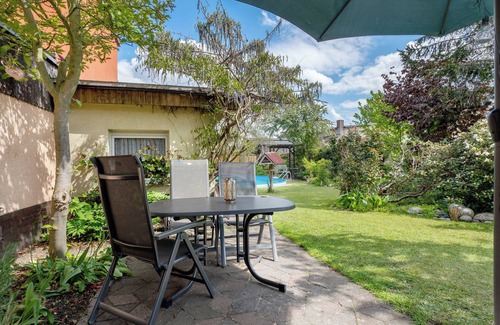 Ruhland Apartment | Apartment 'Ferienwohnung Mit Aufenthaltsraum' with Shared Pool, Shared Terrace and Wi-Fi