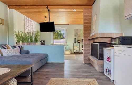 Soltau Apartment | Apartment 'Ferienwohnung-Zentral' with Private Garden and Wi-Fi