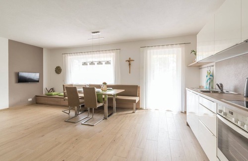 Gais Apartment | Apartment 'Ferienwohnung Eder Apt Kehlburg' with Mountain View, Private Terrace and Wi-Fi
