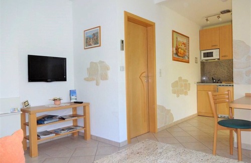 Gotha Apartment | Apartment 'Ferienwohnung Mit Terrasse, Garten' with Private Terrace, Private Garden and Wi-Fi