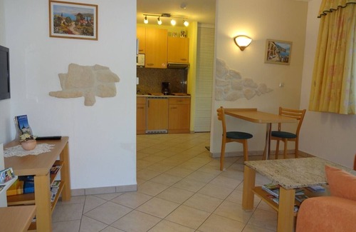 Gotha Apartment | Apartment 'Ferienwohnung Mit Terrasse, Garten' with Private Terrace, Private Garden and Wi-Fi