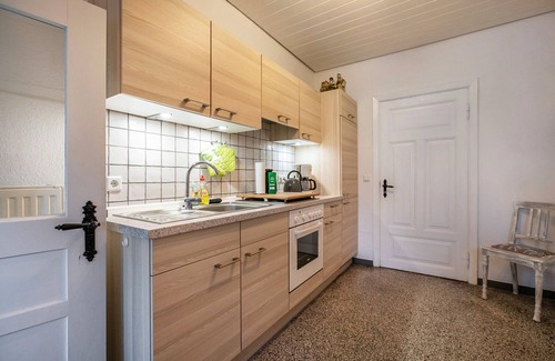 Viol Apartment | Apartment 'Ferienwohnung Stielbruch' with Private Terrace, Private Garden and Wi-Fi