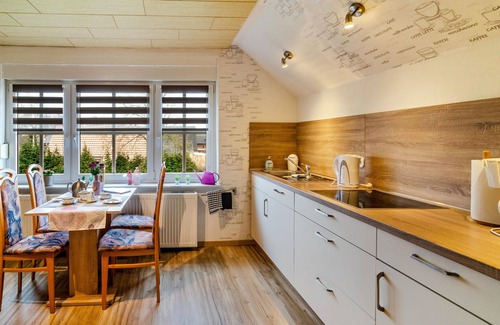 Riepe Apartment | Apartment 'Ferienwohnung Utkiek' with Private Terrace, Private Garden and Wi-Fi