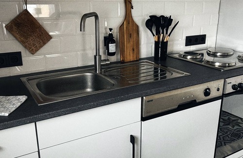Schweiburg Apartment | Apartment 'Ferienwohnungbykatha' with Wi-Fi