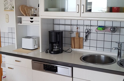 Lauterbach Apartment | Apartment 'Fewo Zimmer' with Private Terrace and Shared Garden