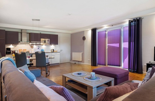Deinste Apartment | Apartment 'Fewo Birkenallee - Lavendel' with Private Terrace