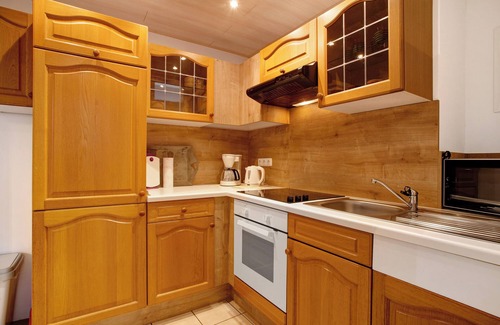 Ortsmitte Apartment | Apartment 'Fewo In Schustes' with Private Terrace and Wi-Fi