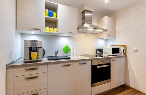Ortsmitte Apartment | Apartment 'Fewo 1' with wintergarden and Wi-Fi